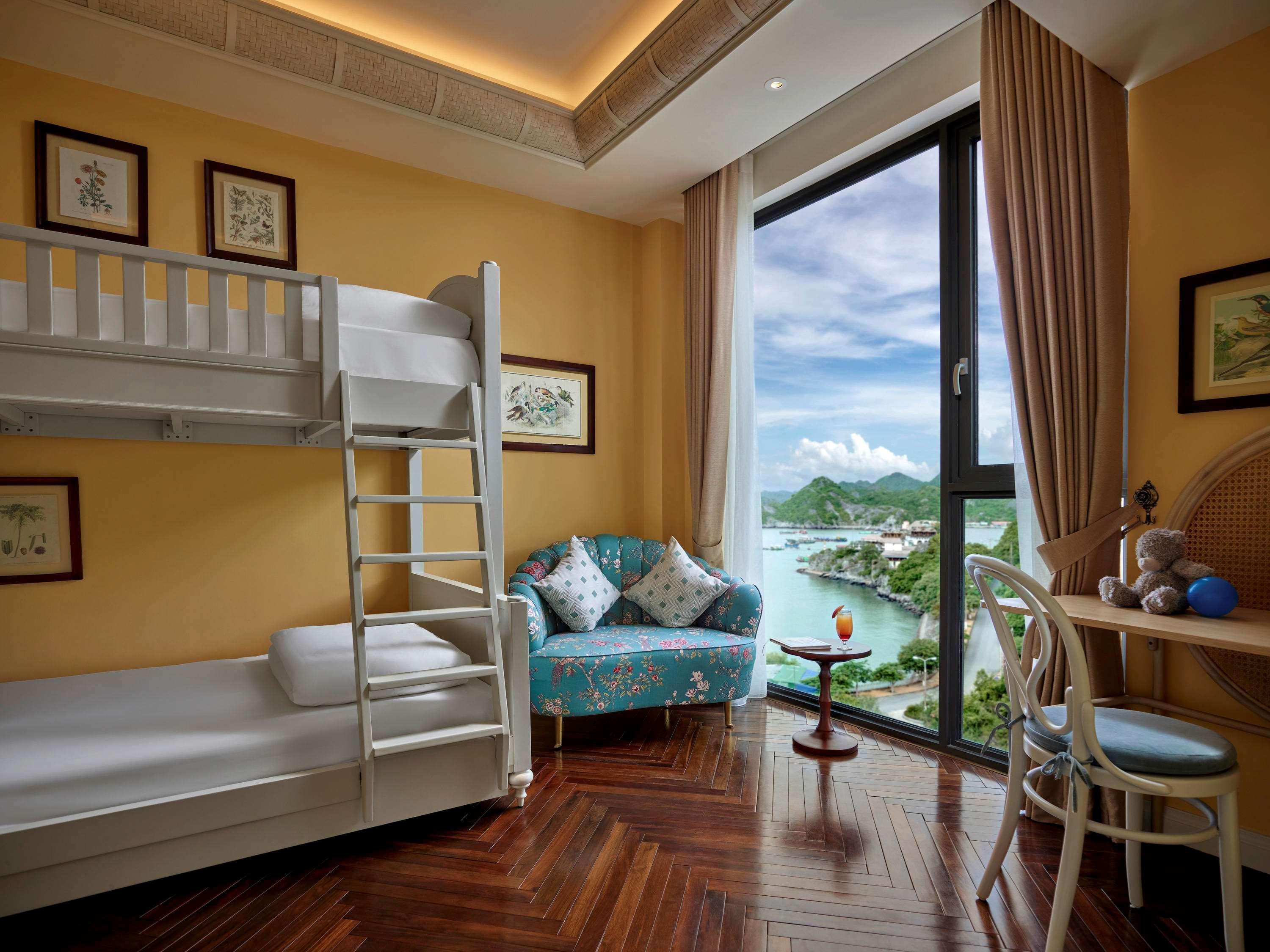 Hotel Perle D'Orient Cat Ba - Mgallery Chan Chau Exterior foto A bedroom at The Repulse Bay