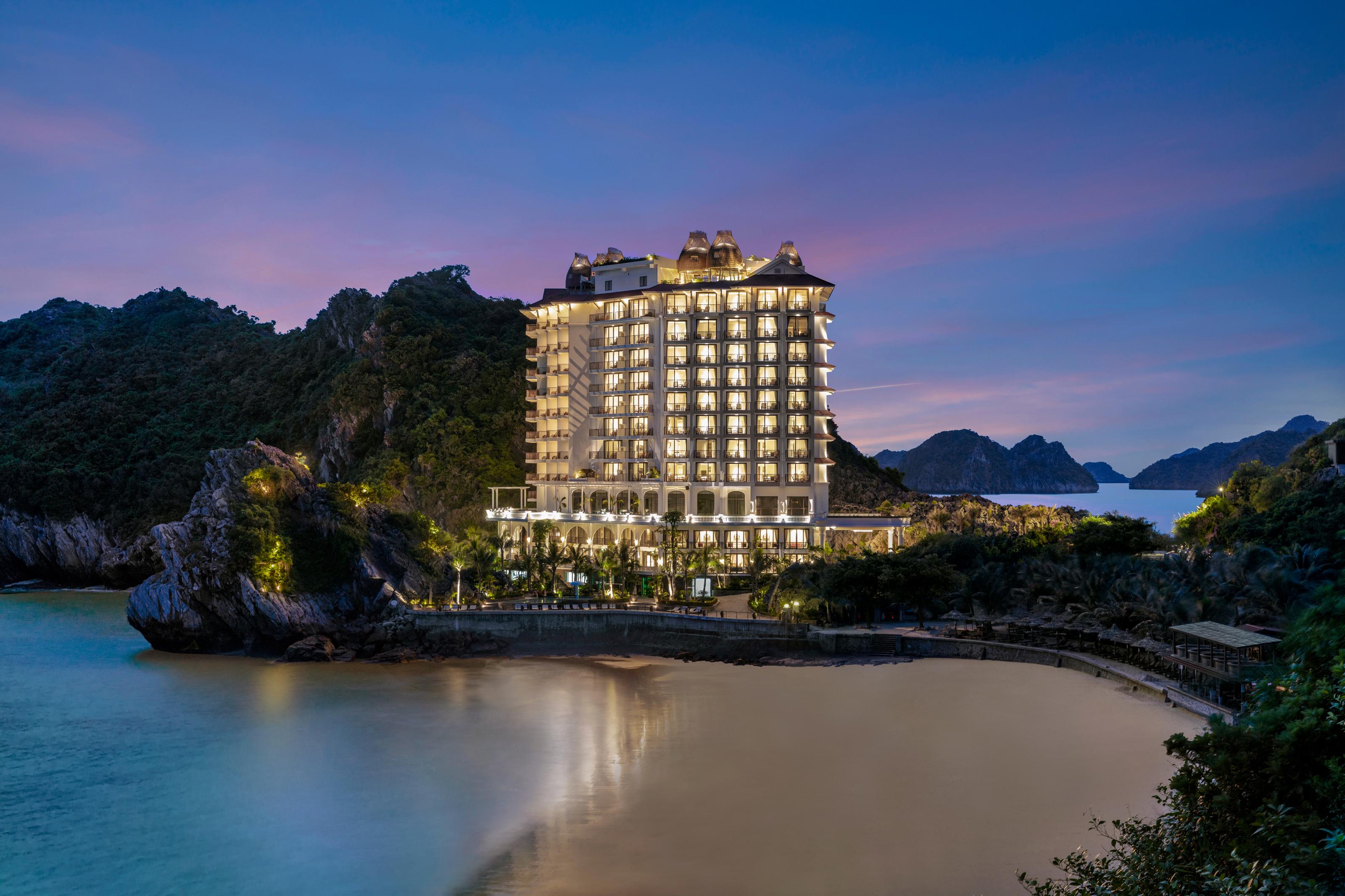 Hotel Perle D'Orient Cat Ba - Mgallery Chan Chau Exterior foto Vinpearl Hotel Nha Trang