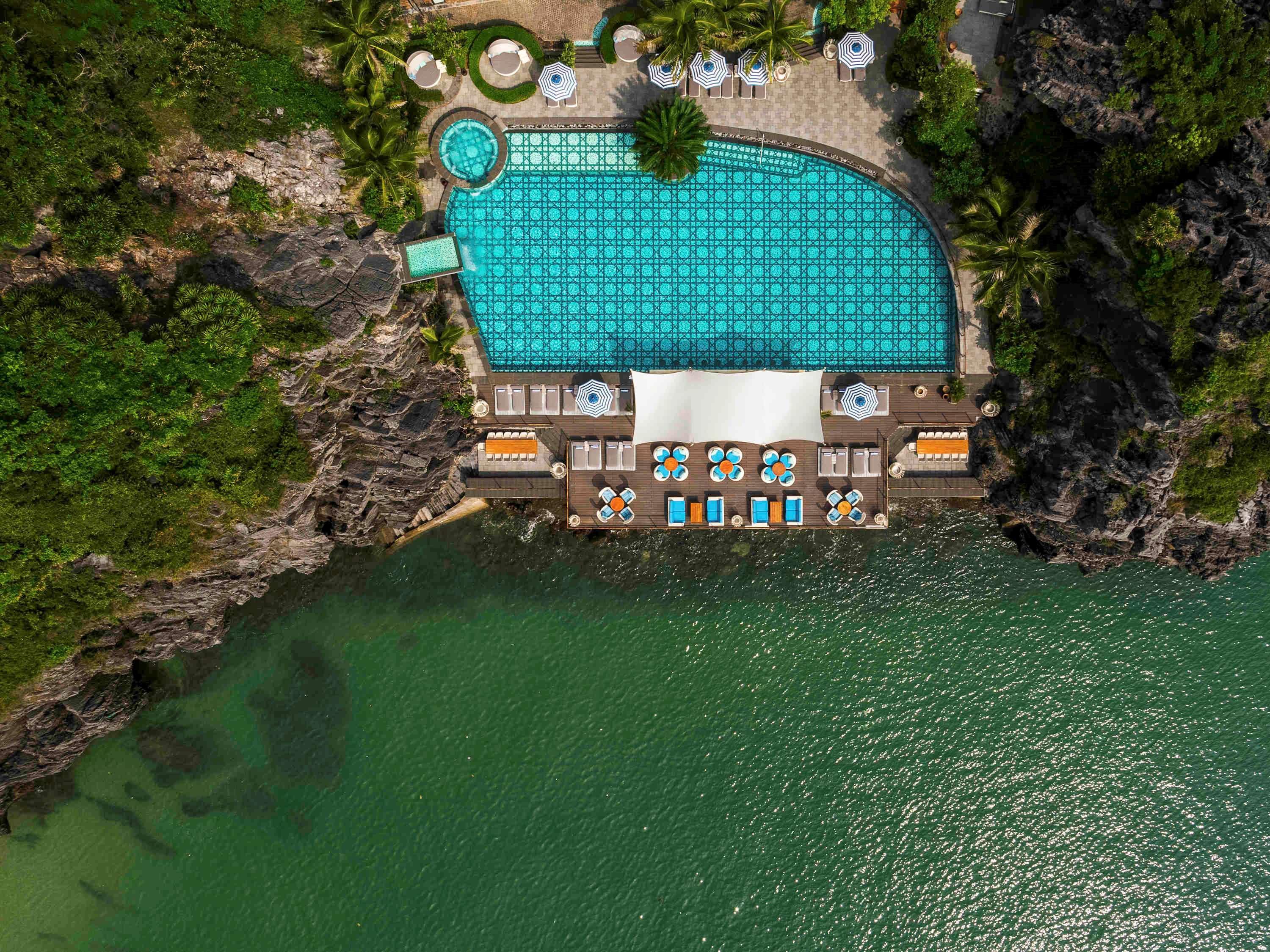 Hotel Perle D'Orient Cat Ba - Mgallery Chan Chau Exterior foto Aerial view of the resort