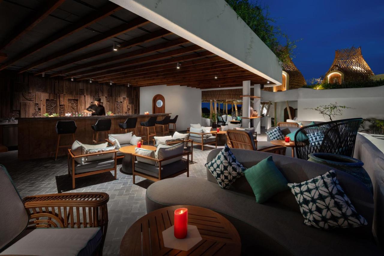 Hotel Perle D'Orient Cat Ba - Mgallery Chan Chau Exterior foto The Deck at The Standard, East Village