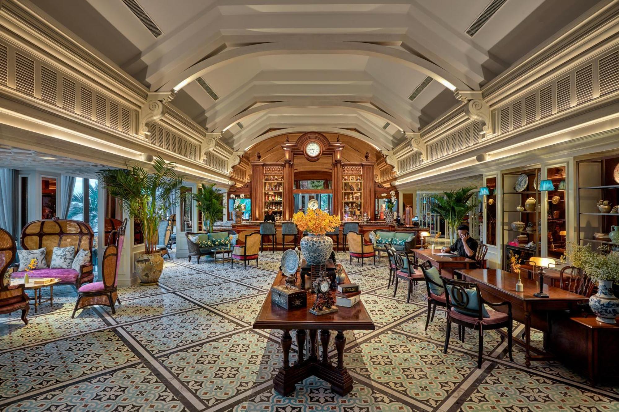 Hotel Perle D'Orient Cat Ba - Mgallery Chan Chau Exterior foto The lobby of the hotel